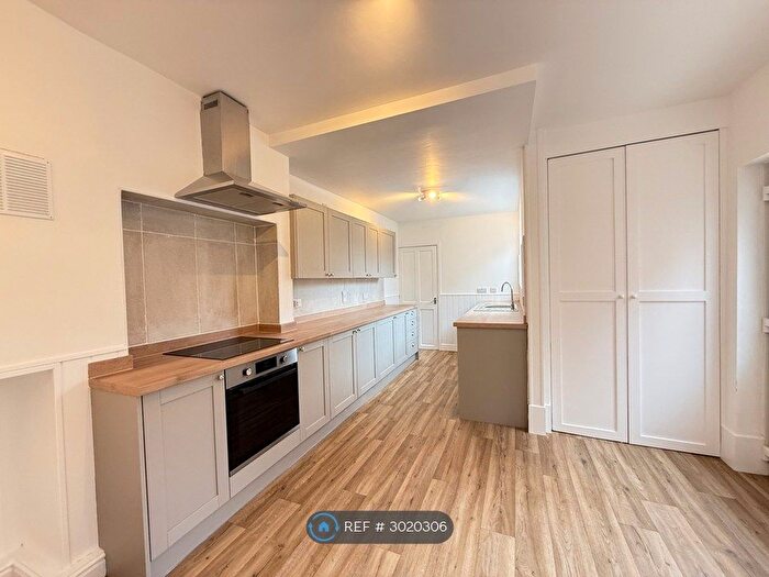 3 Bedroom Semi-detached House To Rent In High St, Saxilby, LN1