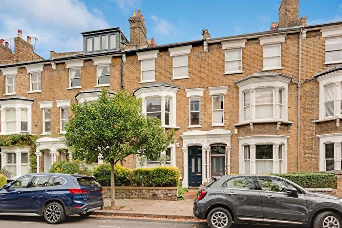 2 Bedroom Flat For Sale In Shirlock Road, South End Green, NW3