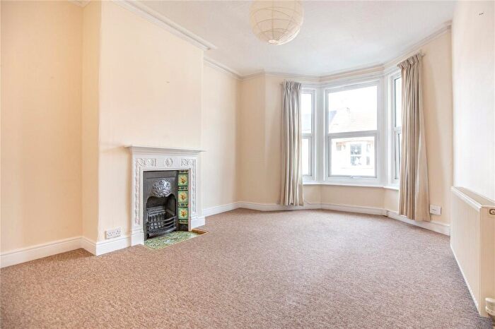 2 Bedroom Apartment For Sale In Rudthorpe Road, Bristol, BS7