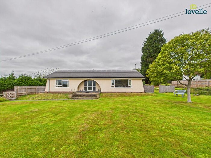 3 Bedroom Detached Bungalow For Sale In Normanby Rise, Claxby, LN8