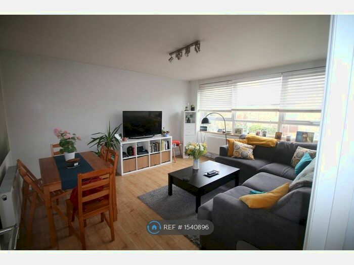 2 Bedroom Flat To Rent In Waynflete Street, London, SW18