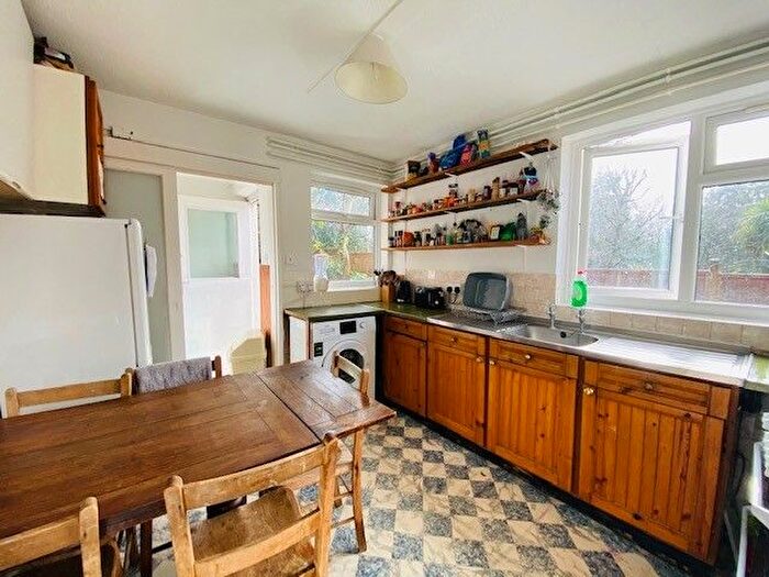 5 Bedroom Semi Detached House To Rent In Church Lane, Southampton, SO17