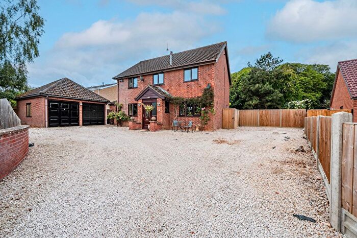 4 Bedroom Detached House For Sale In Hill House Lane, Croxton, IP24
