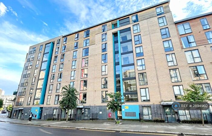 2 Bedroom Flat To Rent In Crawford Court, London, NW9