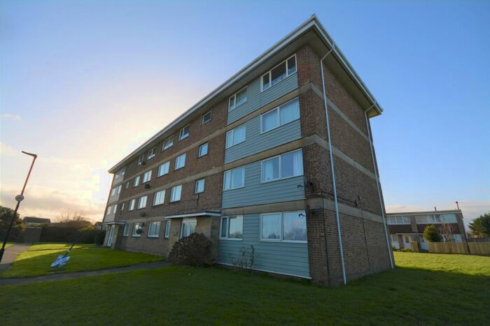 2 Bedroom Apartment To Rent In The Green, Crossfield Avenue, PO31