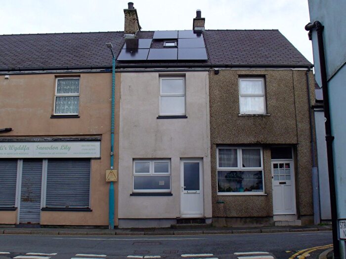 2 Bedroom Terraced House To Rent In High Street, Deiniolen, Caernarfon, LL55