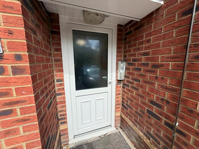 2 Bedroom Apartment For Sale In Springfield Road, Poole, Dorset, BH14