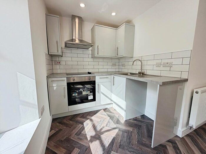2 Bedroom Flat To Rent In Bedwas Road, Caerphilly, CF83