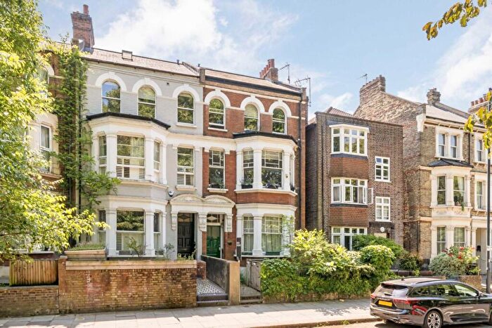2 Bedroom Flat For Sale In Harvist Road, Queen's Park, NW6