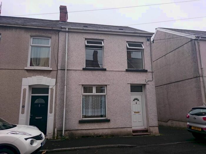 3 Bedroom Property To Rent In Mansel Street, Burryport, Carmarthenshire, SA16