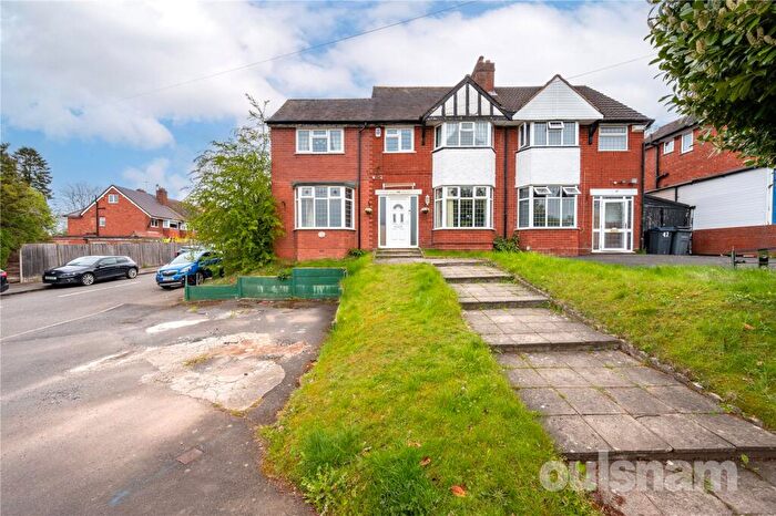 4 Bedroom Semi Detached House For Sale In Bell Hill, Northfield, Birmingham, B31