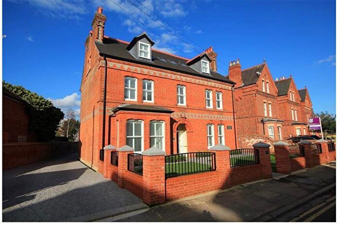 1 Bedroom Flat To Rent In Castle Crescent, Reading, RG1