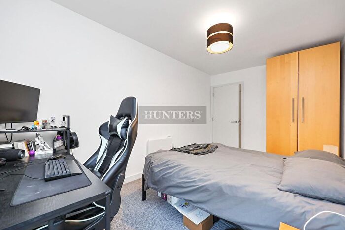 2 Bedroom Flat To Rent In Crampton Street, London, SE17