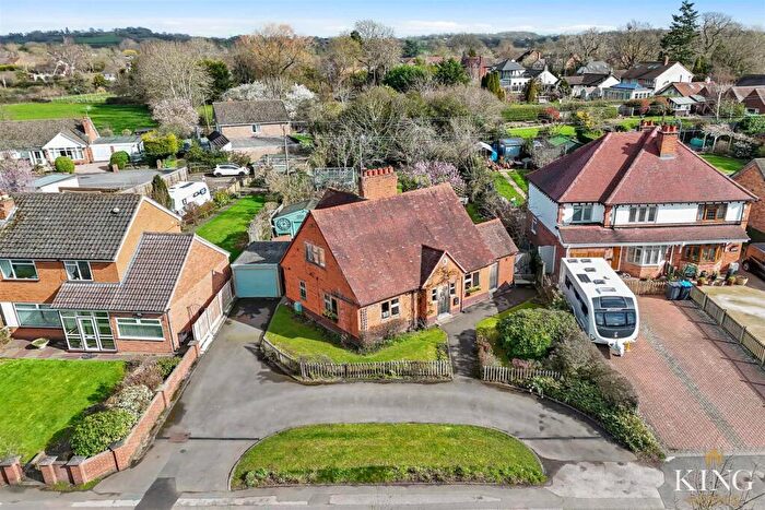 3 Bedroom Detached House For Sale In Birmingham Road, Mappleborough Green, Studley, B80