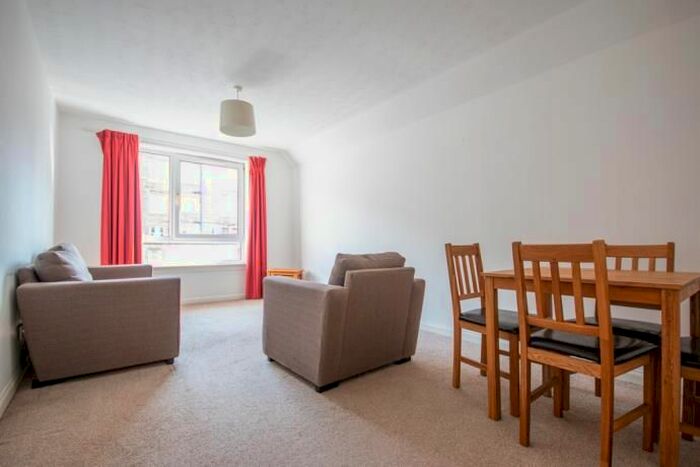 2 Bedroom Flat To Rent In Lochrin Place, Edinburgh, EH3