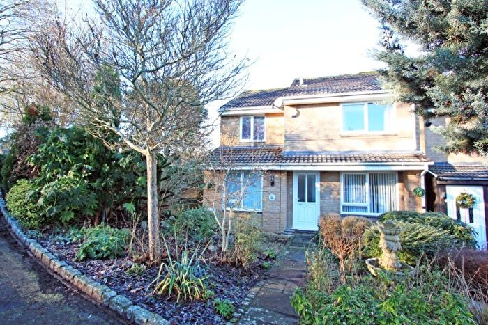 3 Bedroom End Of Terrace House For Sale In Knowlands, Highworth, SN6