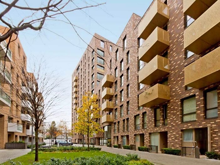 2 Bedroom Flat To Rent In Nelson Walk, London, E3