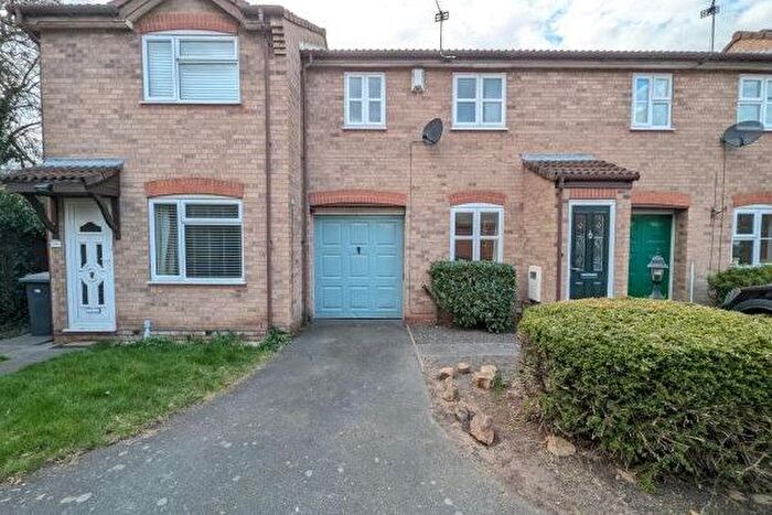 2 Bedroom Town House To Rent In Mayflower Close, Nottingham, NG2