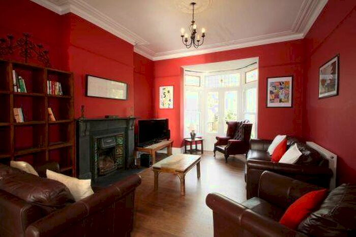 6 Bedroom Terraced House To Rent In Waverley Road, Bristol, BS6