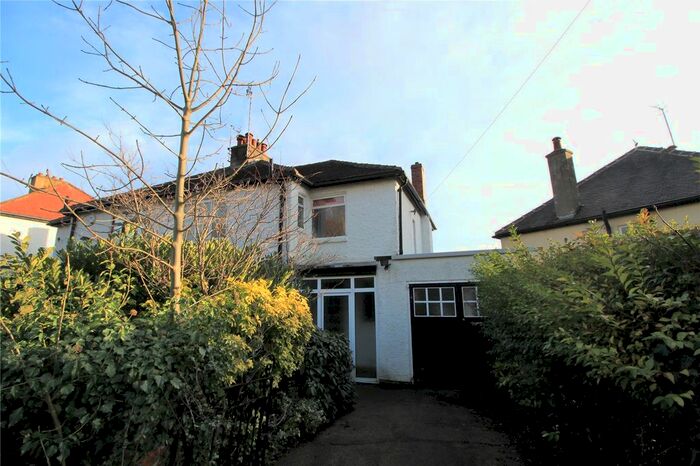 3 Bedroom Semi-Detached House To Rent In Folds Drive, Sheffield, Uk, S8