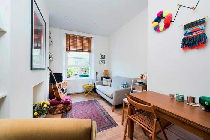 1 Bedroom Flat To Rent In Hanley Road, Finsbury Park, London, United Kingdom, N4