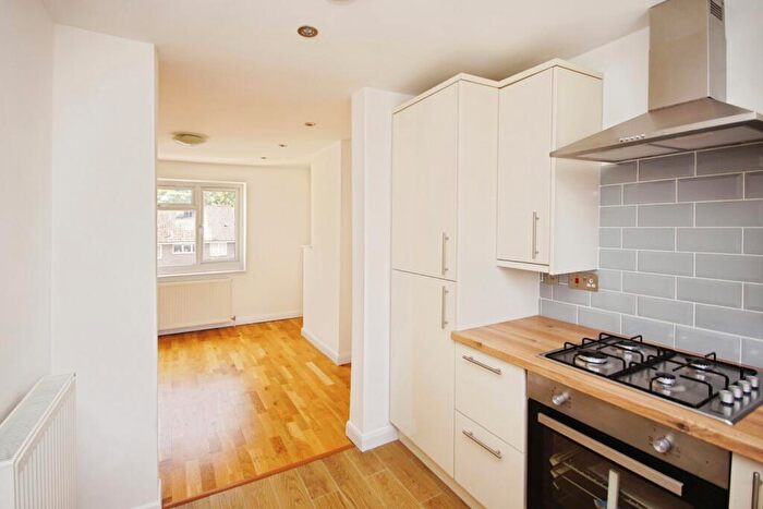 2 Bedroom Flat For Sale In Highview Road, Bristol, Gloucestershire, BS15