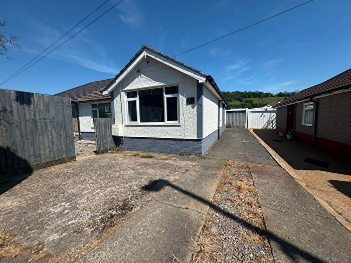 3 Bedroom Semi-Detached Bungalow For Sale In Heol Ty-Gwyn, Llanbradach, Caerphilly, CF83