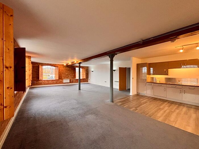 3 Bedroom Apartment To Rent In New Mill, The Flour Mill, Burton On Trent, DE15