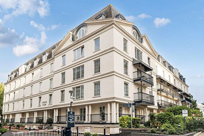 3 Bedroom Flat To Rent In Chelsea Harbour, Chelsea, London, SW10