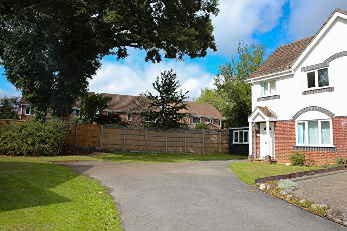 3 Bedroom Semi-Detached House For Sale In Denmead, Waterlooville, PO7