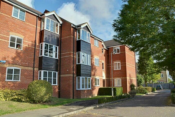 1 Bedroom Flat To Rent In Tamworth Road, Hertford, SG13