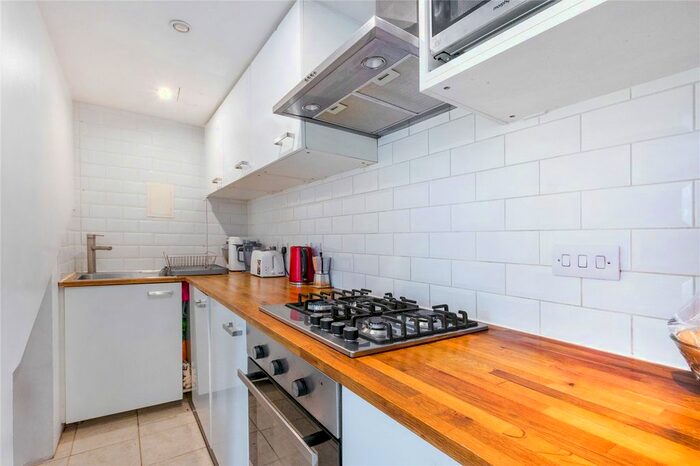 2 Bedroom Semi-Detached House For Sale In Lower Road, London, SE8