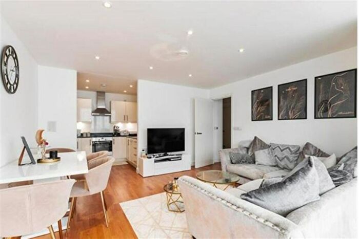 1 Bedroom Flat To Rent In Zenith Close, NW9