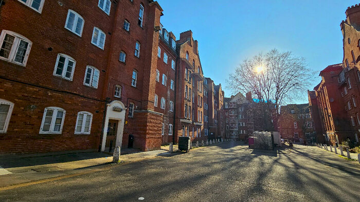 3 Bedroom Apartment To Rent In Palissy Street, London, E2