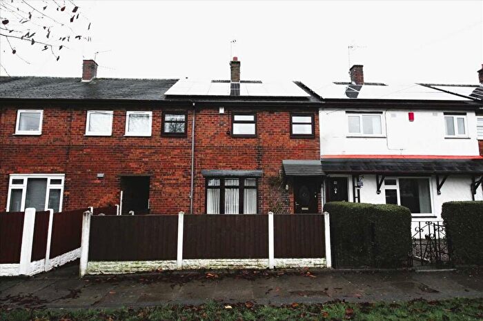 3 Bedroom Semi Detached House To Rent In Pembridge Road, Blurton, Stoke-On-Trent, ST3