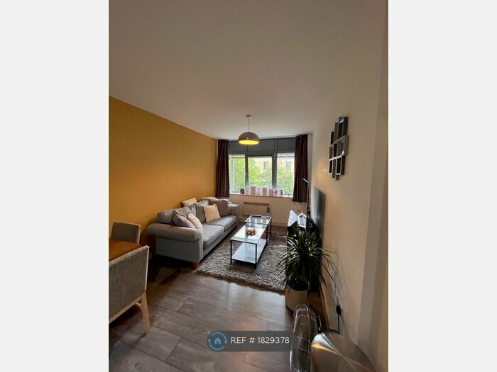 2 Bedroom Flat To Rent In Between Towns Road, Oxford, OX4