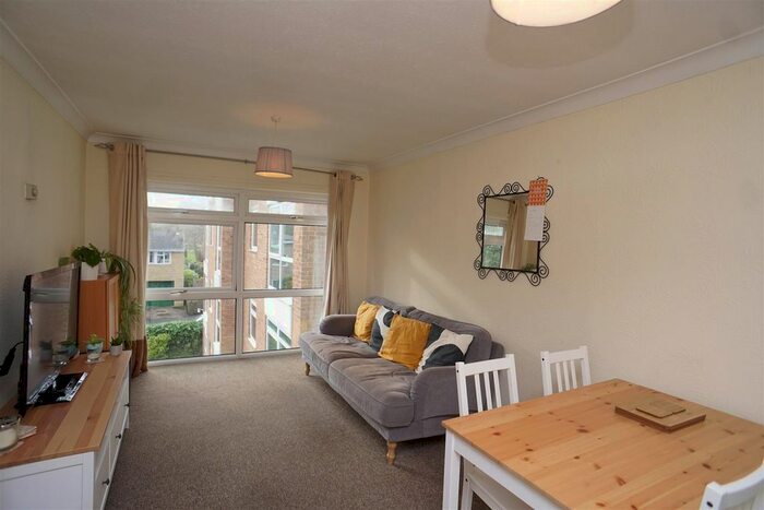 1 Bedroom Flat To Rent In Hallam Court, Clarke Drive, Sheffield, S10