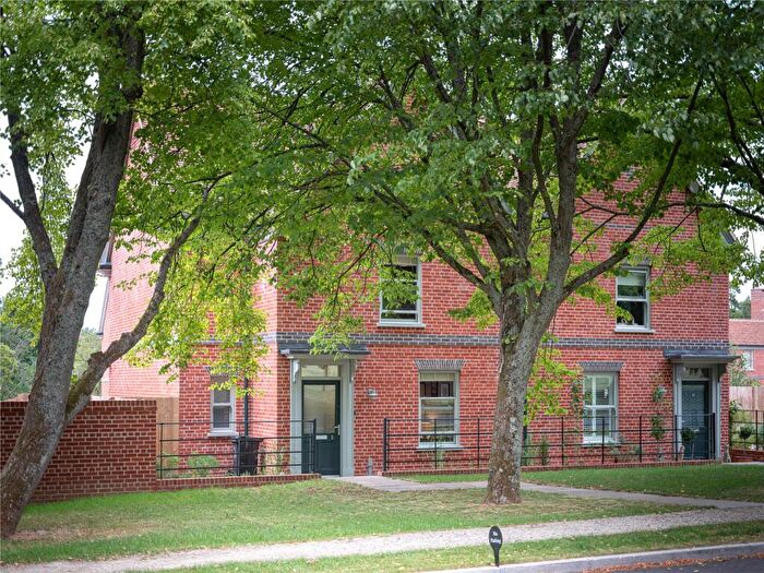 3 Bedroom Semi-Detached House For Sale In Mansion Drive, Burderop, Swindon, SN4