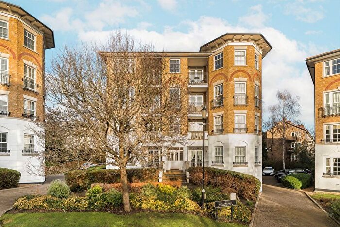 2 Bedroom Flat For Sale In Southlands Drive, Wimbledon, SW19