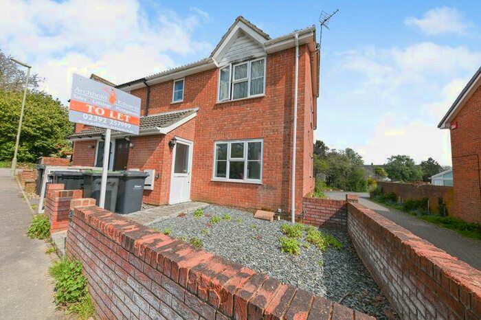 2 Bedroom Ground Flat To Rent In Sandy Brow, Purbrook, PO7