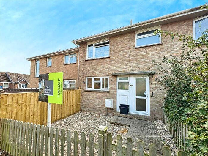 3 Bedroom Semi-Detached House For Sale In Lower Furlongs, Brading, Sandown, PO36