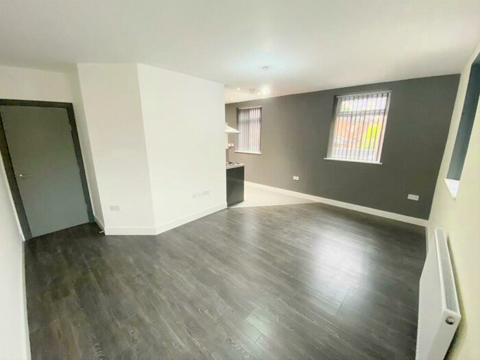 2 Bedroom Flat To Rent In Chorley Old Road, Bolton, BL1