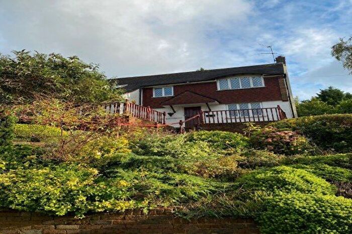 5 Bedroom Property To Rent In Loxford Road, Caterham, CR3