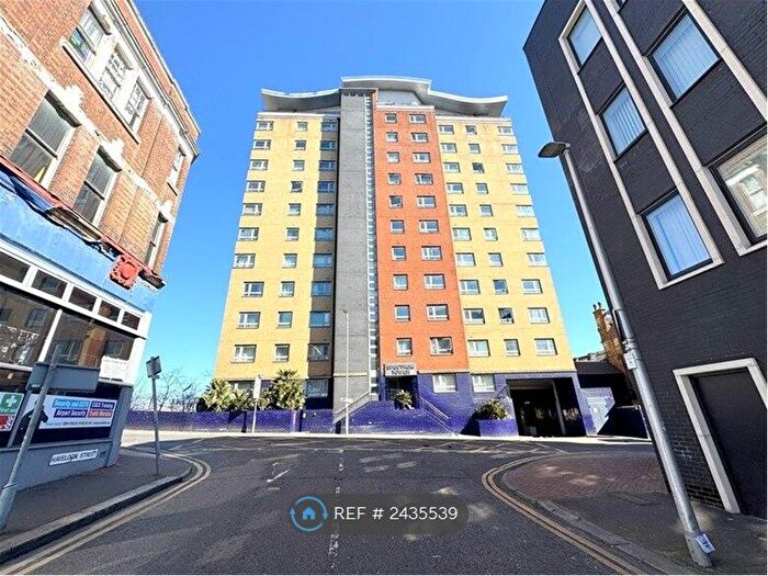 2 Bedroom Flat To Rent In Hainault Street, Ilford, IG1