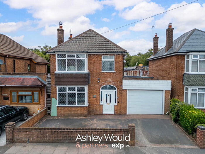 3 Bedroom Detached House For Sale In Wood Street, Tipton, DY4