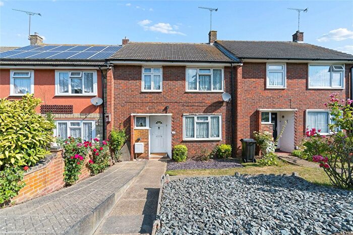 3 Bedroom Terraced House For Sale In Waldegrave, Basildon, Essex, SS16