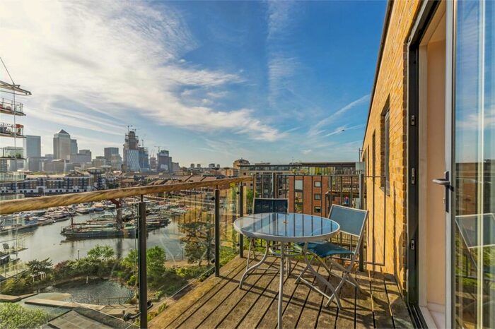 2 Bedroom Apartment To Rent In Branch Road, E14