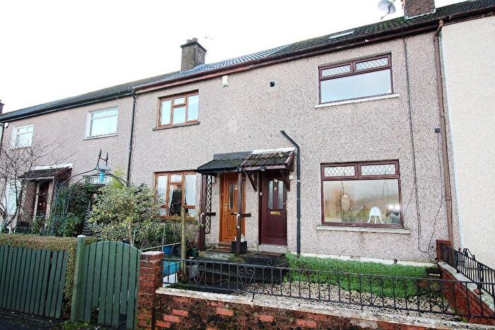 2 Bedroom Terraced House For Sale In Woodburn Avenue, Jamestown, G83