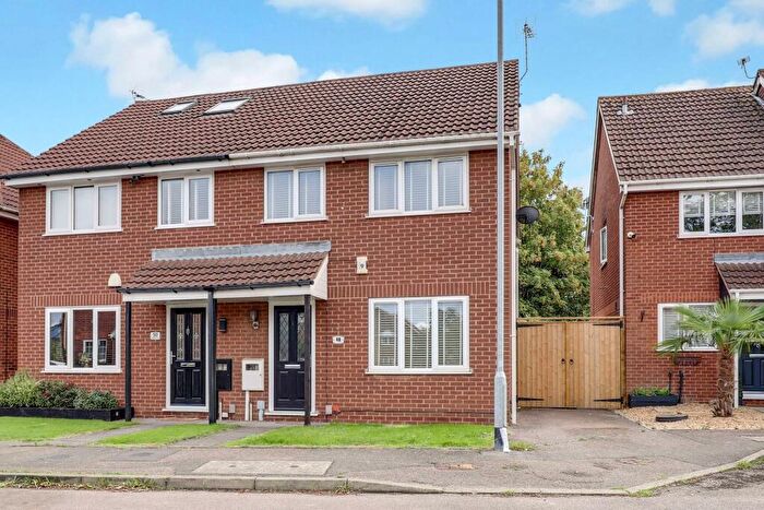 3 Bedroom Semi-Detached House For Sale In Kingsley Drive, Netherfield, NG4