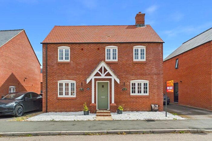 3 Bedroom Detached House For Sale In Hexham Street, Towcester, NN12